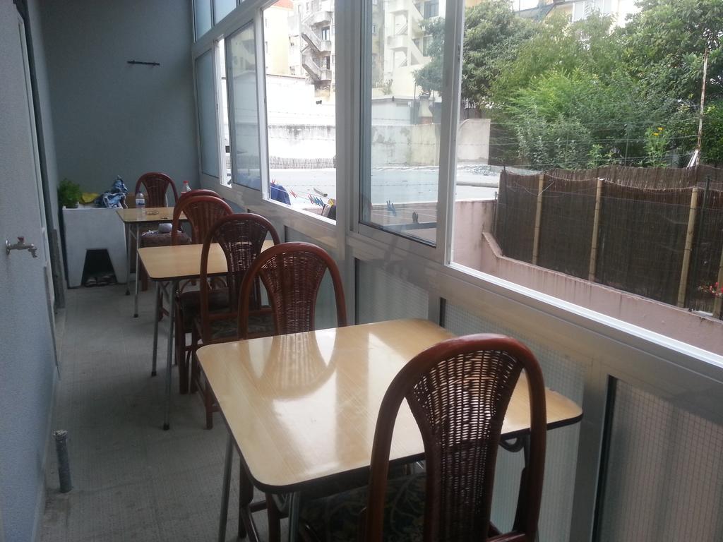 Lisbon Gambori Hostel Bagian luar foto