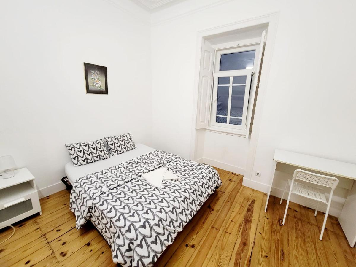 Lisbon Gambori Hostel Bagian luar foto