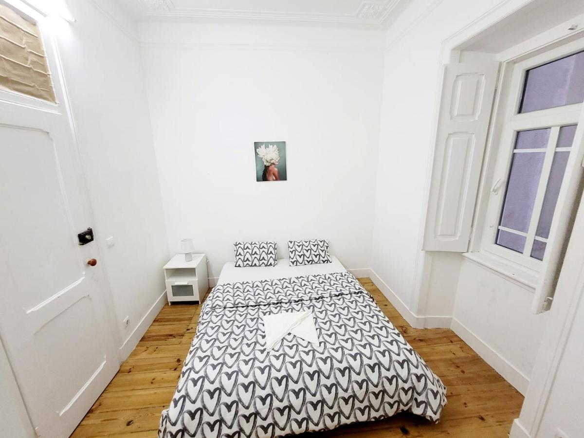 Lisbon Gambori Hostel Bagian luar foto