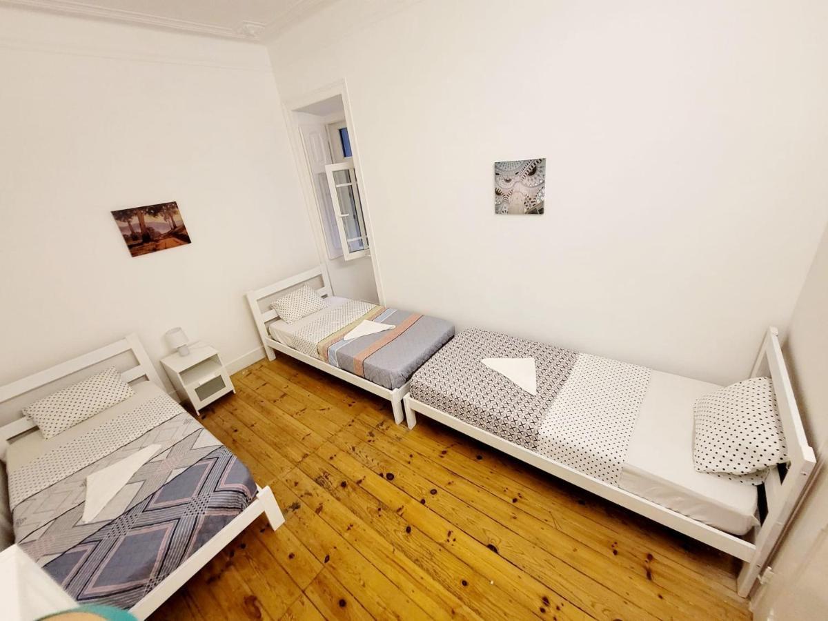Lisbon Gambori Hostel Bagian luar foto