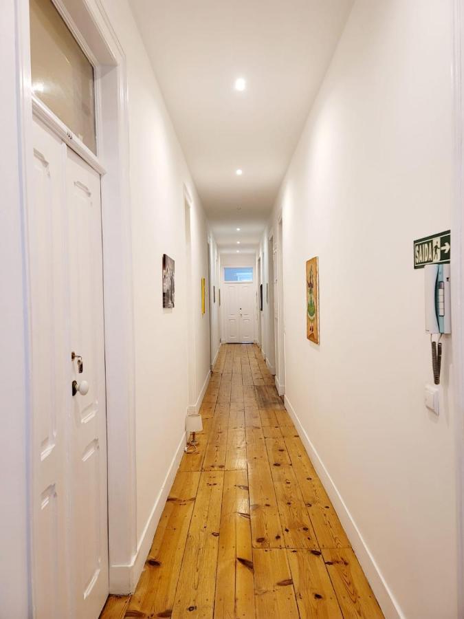 Lisbon Gambori Hostel Bagian luar foto